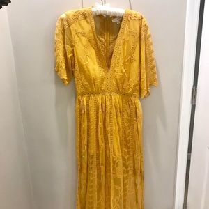 Socialite Yellow Lace Maxi Dress (Size M)